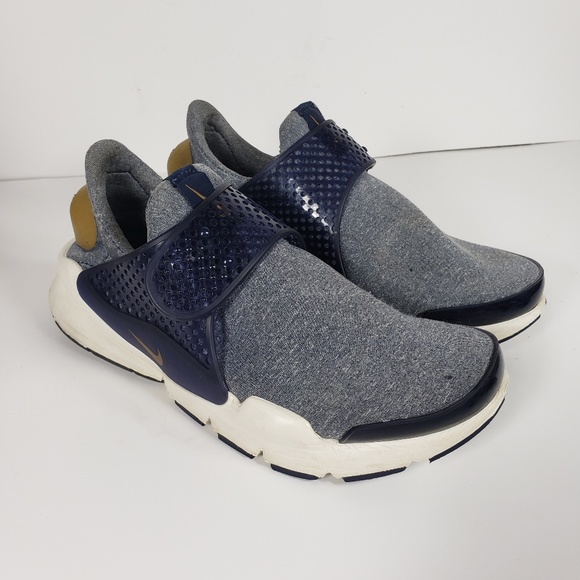 wmns nike sock dart se